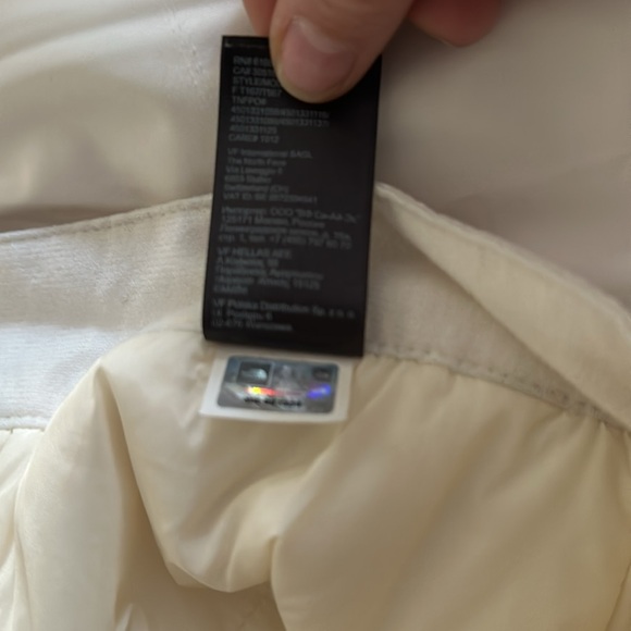 The North Face ski/snowboard pants. - Picture 8 of 9